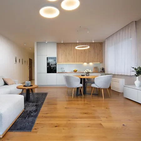 Ena, Luxury Apartment *