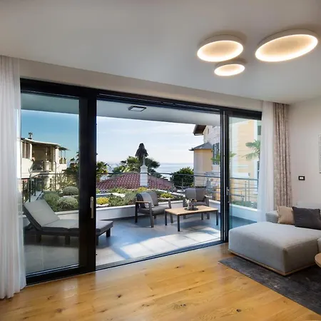 Ena, Luxury Apartment *